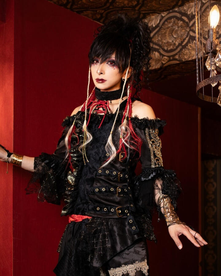 GLAMSCURE: Witchcraft Tour 2026. MADOKA.